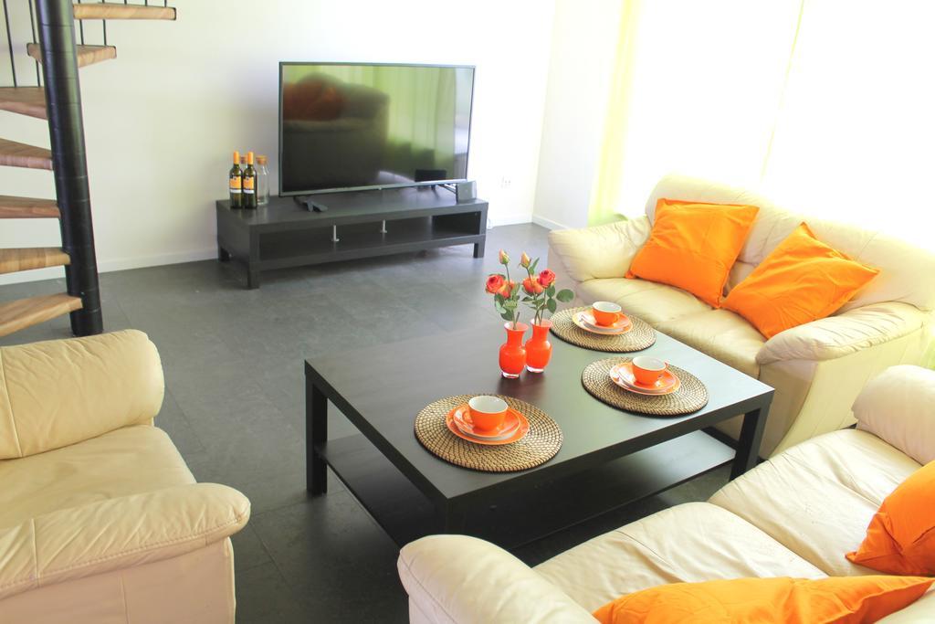Apartment Kampus Penthouse Düsseldorf